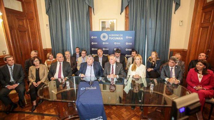 Jaldo destacó la decisión de los senadores de recorrer el país