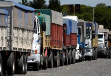 Transportistas de granos realizan un paro este lunes Transportistas de granos realizan un paro este lunes