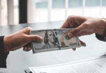 El dólar blue cayó y quedó como el más barato El dólar blue cayó y quedó como el más barato