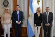 Jaldo reconoció la labor de los cónsules tucumanos Jaldo reconoció la labor de los cónsules tucumanos