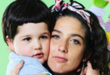 Juana Repetto fue duramente criticada por sus seguidores por permitir que sus hijos se besen en la boca Juana Repetto fue duramente criticada por sus seguidores por permitir que sus hijos se besen en la boca