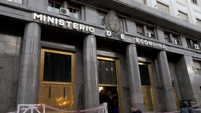 dólar a casi $270 e inflación de 60%
