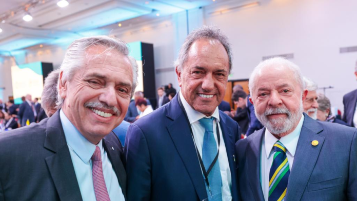 Scioli resaltó la importancia de la moneda común