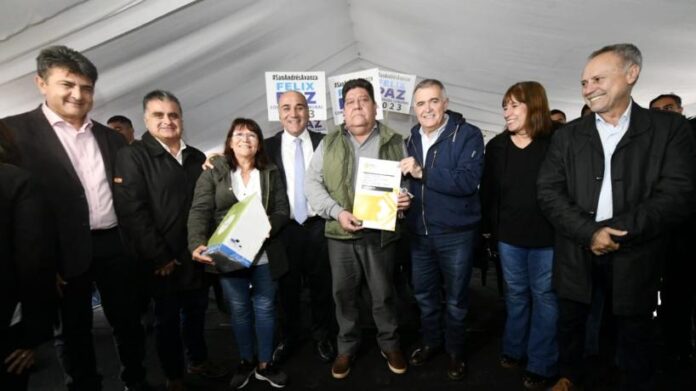 En San Andrés, 100 familias tienen desde hoy su casa En San Andrés, 100 familias tienen desde hoy su casa propia