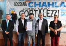 Entregaron escrituras a familias del sur capitalino Entregaron escrituras a familias del sur capitalino