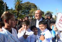 El chocolate patrio abrió la celebración del Día de la Bandera El chocolate patrio abrió la celebración del Día de la Bandera