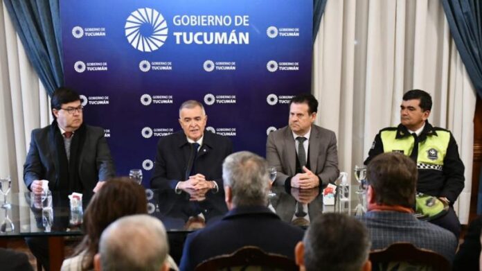 Jaldo pidió a la plana mayor de la Policía más presencia en las calles