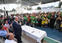 Manzur supervisó la obra de un playón deportivo en Alto Verde Manzur supervisó la obra de un playón deportivo en Alto Verde