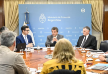 Massa se reunió con los titulares de la AFIP y de Aduana Massa se reunió con los titulares de la AFIP y de Aduana