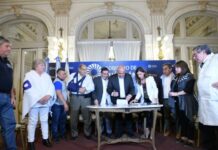 El Gobierno y gremios de la salud firmaron un incremento del 45 por ciento hasta octubre El Gobierno y gremios de la salud firmaron un incremento del 45 por ciento hasta octubre