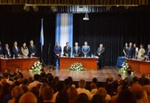 Acevedo tomó juramento al intendente Alejandro Molinuevo en Concepción Acevedo tomó juramento al intendente Alejandro Molinuevo en Concepción