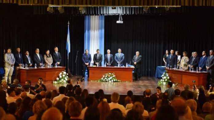 Acevedo tomó juramento al intendente Alejandro Molinuevo en Concepción