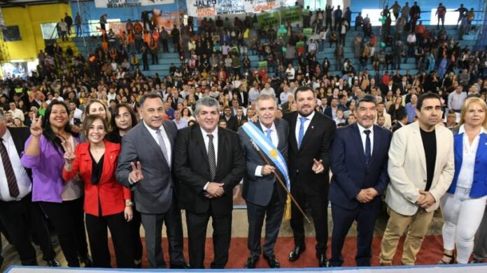 Jaldo tomó juramento del nuevo intendente de Monteros, Francisco Serra