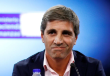 Caputo advirtió que habrá más ajuste para las provincias si no se aprueba la Ley Ómnibus Caputo advirtió que habrá más ajuste para las provincias si no se aprueba la Ley Ómnibus