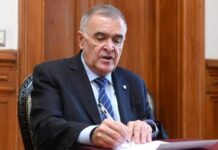 El gobernador Jaldo inició sumarios a más de 900 estatales que percibían el Potenciar Trabajo El gobernador Jaldo inició sumarios a más de 900 estatales que percibían el Potenciar Trabajo