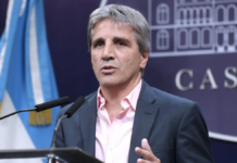Milei destacó el trabajo de Caputo tras conocerse un superávit financiero Milei destacó el trabajo de Caputo tras conocerse un superávit financiero