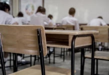 El Gobierno dará un voucher a estudiantes de colegios privados El Gobierno dará un voucher a estudiantes de colegios privados