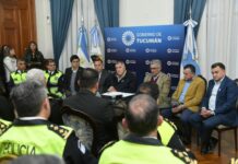 Jaldo firmó el acuerdo salarial con la Policía