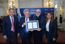 Jaldo promulgó la ley que declara a Septiembre como el Mes de la Biblia