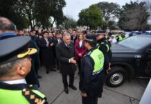 Jaldo entregó móviles a la Policía para reforzar la seguridad
