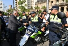 El gobernador Jaldo entregó 100 motos nuevas a la fuerza de seguridad