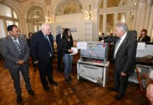 Entregaron equipamiento y microcréditos a 264 emprendedores tucumanos