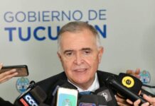 El gobernador Jaldo viajó a Buenos Aires para tratar temas claves para Tucumán
