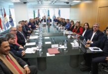 Gobernadores proponen una redistribución más federal de los recursos nacionales