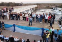 Jaldo inauguró un puente en Graneros sobre el Río Marapa