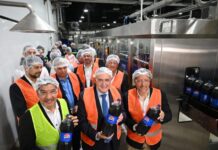 Jaldo participó de la inauguración de nueva línea llenadora de gaseosas en Quilmes