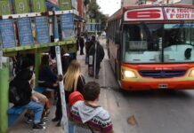 Acuerdo y fin del paro: vuelven los colectivos a circular en la capital