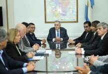 Anuncian subsidio eléctrico para 10.000 familias afectadas por inundaciones