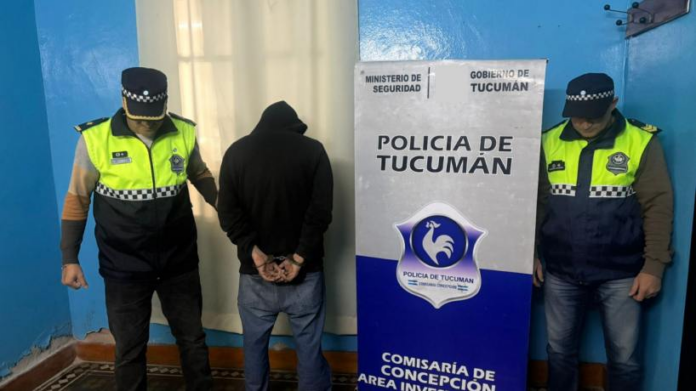 detuvieron-al-hombre-que-se-trep-a-la-camioneta-d.png
