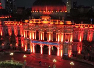 La Casa de Gobierno se iluminó de naranja