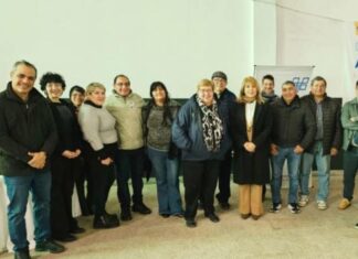 El IPSST brindó una jornada de alfabetización digital para adultos mayores en Delfín Gallo