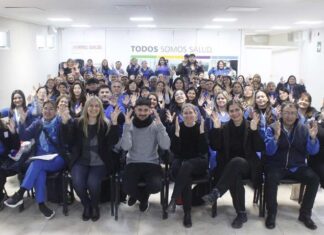 Capacitan a agentes sociosanitarios en lengua de señas