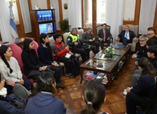 El gobernador Jaldo garantizó asistencia para la ESEA