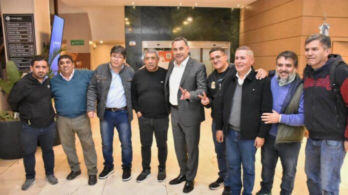 encuentro-con-uatre-para-abordar-la-realidad-de-tr.jpg