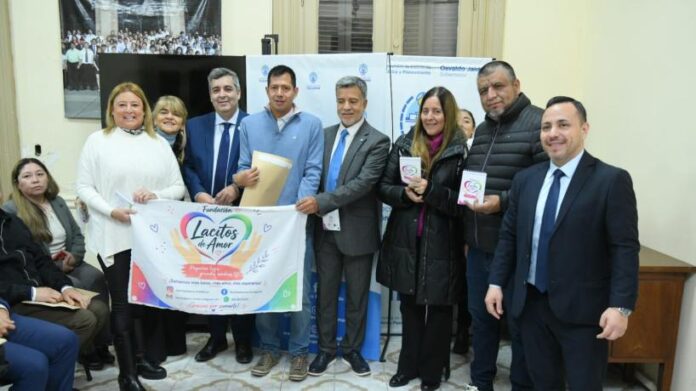 entregaron-constitucin-y-normal-funcionamiento-a-.jpeg